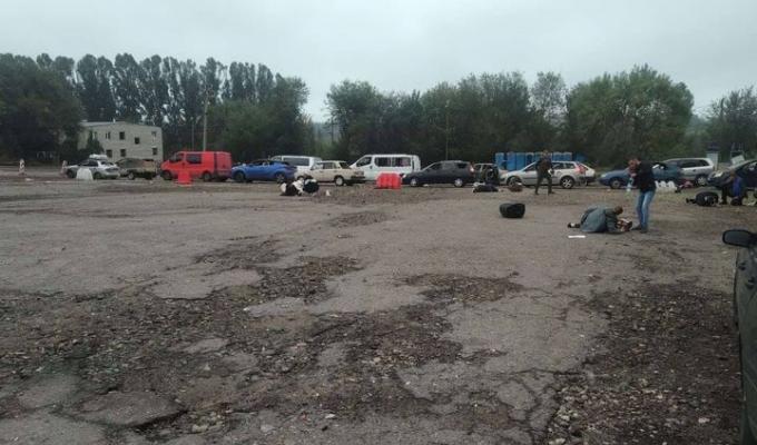 Під Запоріжжям росіяни ракетами розстріляли колону, яка прямувала на окуповану територію: є загиблі та поранені. На 30 вересня звідти планувався виїзд 34 автівок із жителями Луганщини