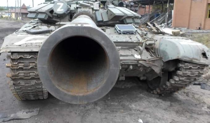 У Сєвєродонецьку, Лисичанську та Попасній оперативна обстановка не дозволяє розпочати відновлення інфраструктури, проте дозволила провести псевдореферендум. Чоловіків призовного віку окупанти вже шукають дронами, на війні навіть студенти