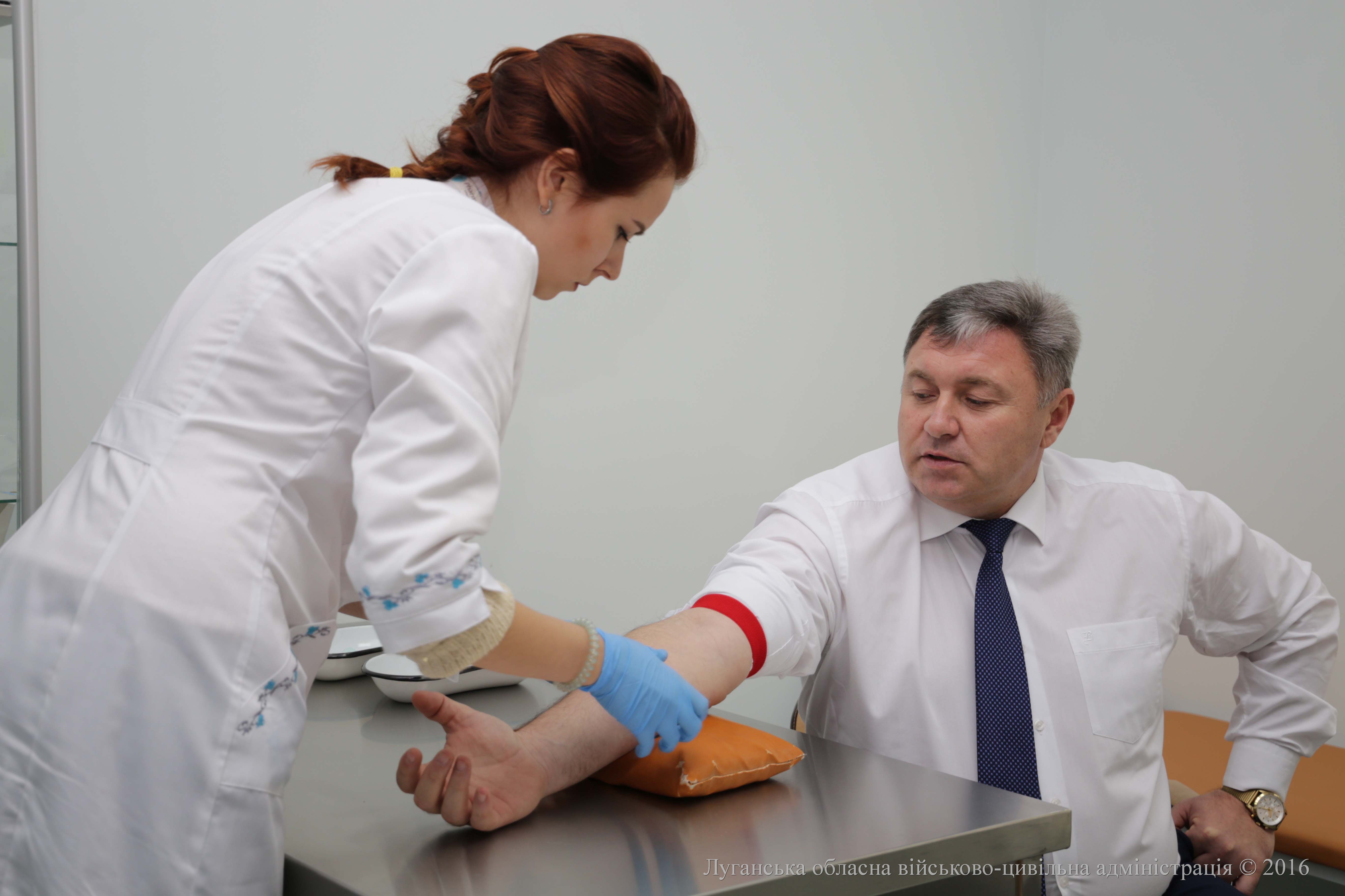 Юрій Гарбуз ознайомився з роботою «Фармбіотесту» та «Мікрохіму»