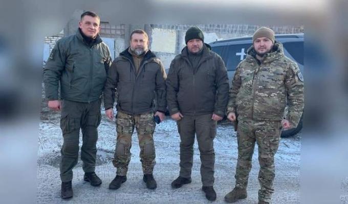 Оборонців Сєвєродонецька та Рубіжного нагородили відзнаками «Захиснику Луганщини»