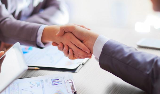 Безпечне працевлаштування у Польщі: що треба памʼятати шукачам притулку з України