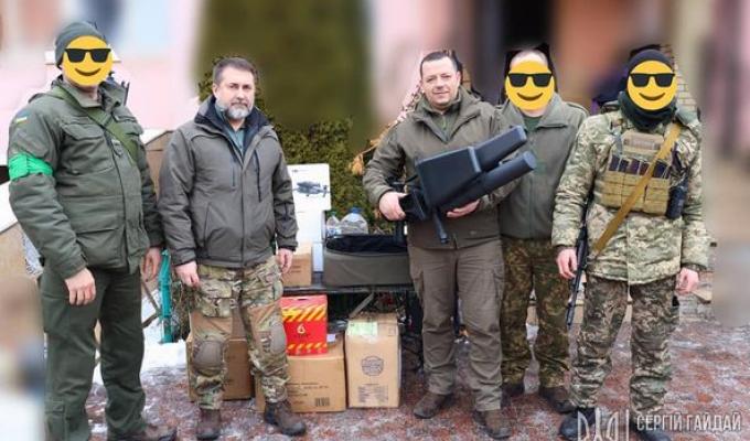Сергій Гайдай: передали нацгвардійцям, які боронять Луганщину, дрони та антидронову рушницю