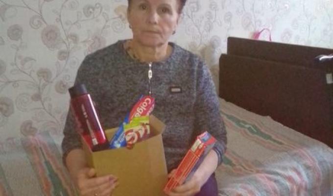 Евакуйовані з деокупованих сіл луганчани забезпечуються всім необхідним – вони отримали засоби гігієни