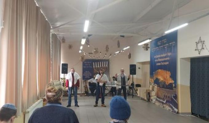 Єврейська громада «Менора» з Луганщини підтримує переселенців на Хмельниччині та донатить ЗСУ