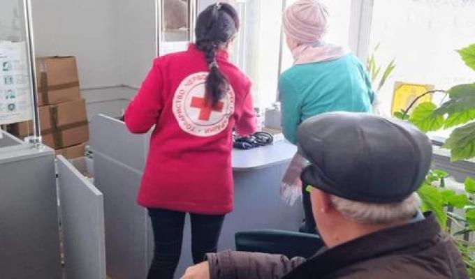 У Хмельницькому продовжує роботу Червоний Хрест