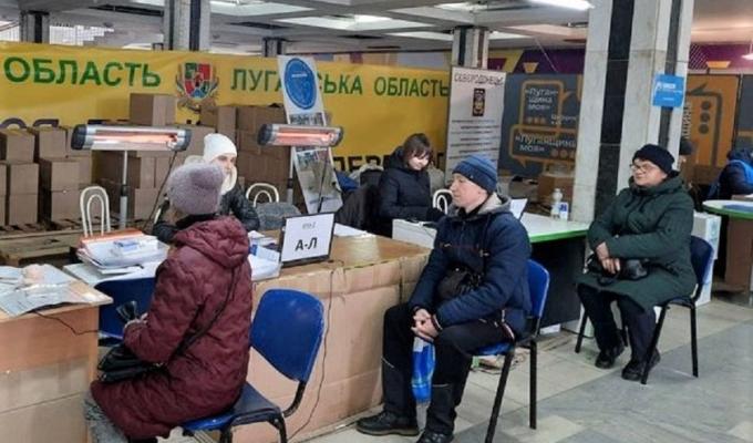 Понад 770 переселенців із Луганщини в Дніпрі звернулися до хабу Сєвєродонецької громади упродовж тижня