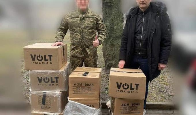 Інвертори та акумулятори для ЗСУ передані Сєвєродонецькою громадою