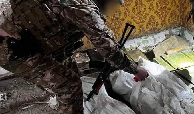 У деокупованій Макіївці правоохоронці виявили схрон зброї та боєприпасів