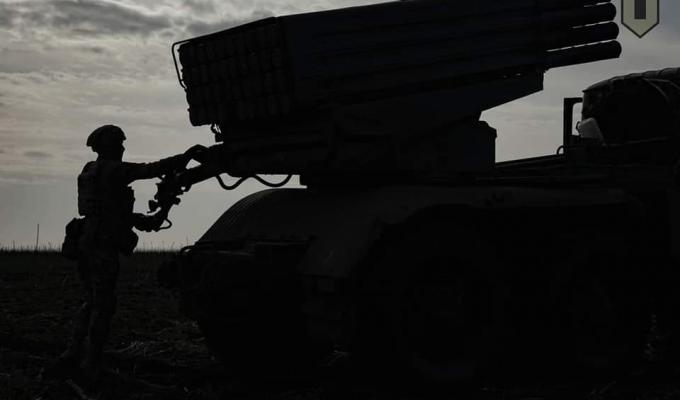 Противник будує фортифікаційні споруди та продовжує розгортання військових шпиталів на окупованій території, у звільнені Невське та Новолюбівку доставили гуманітарну допомогу