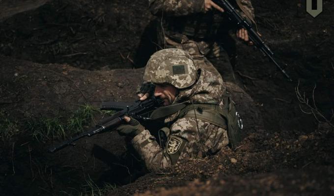 Чотири склади з боєприпасами росіян знищено на нашій ділянці фронту