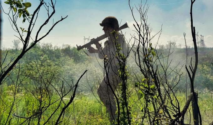 БМД, два мінометні комплекси, протитанкову гармату знищили наші бійці на Лимано-Куп’янському напрямку, чотирьох росіян взяли у полон