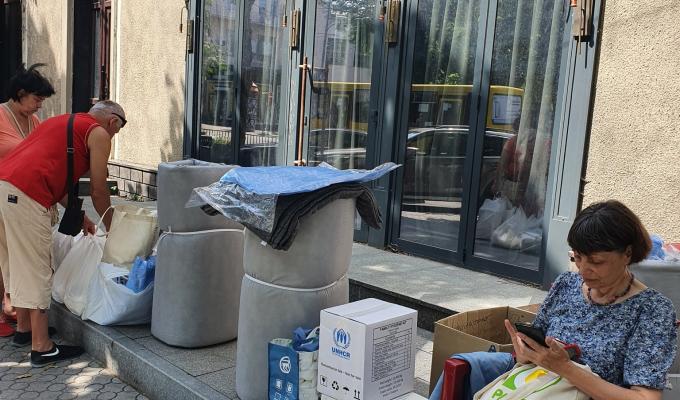 Наших переселенців на Одещині забезпечують посудом, матрацами, ковдрами, засобами гігієни