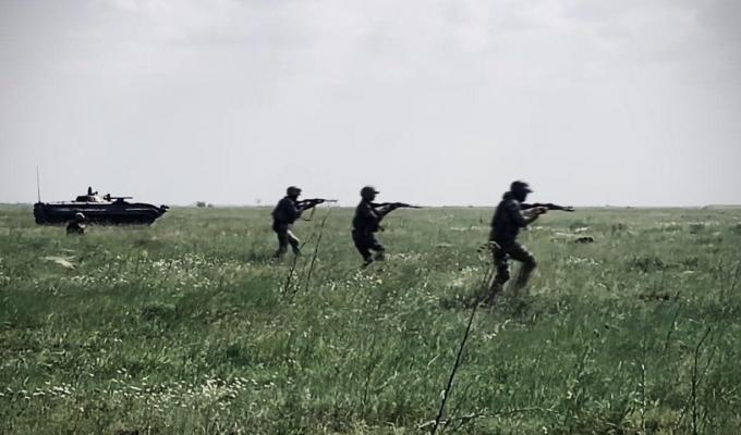 На нашій ділянці фронту знищено два бронеавтомобілі росіян, гармату, п’ять автомобілів, два польових склади з боєприпасами