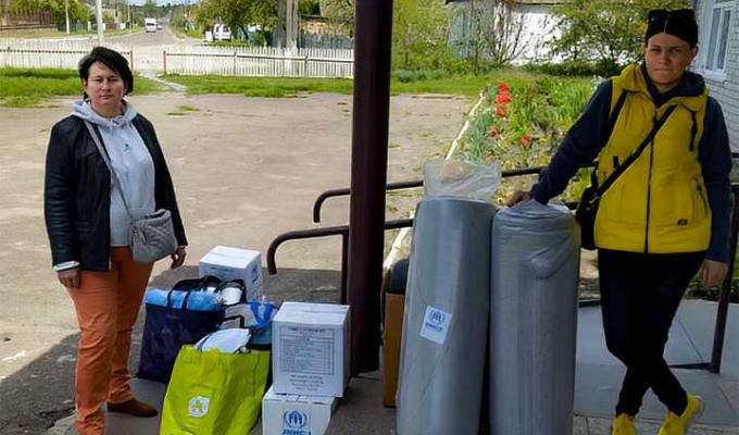 Родини луганчан на Житомирщині отримали матраци, ковдри, подушки, та посуд