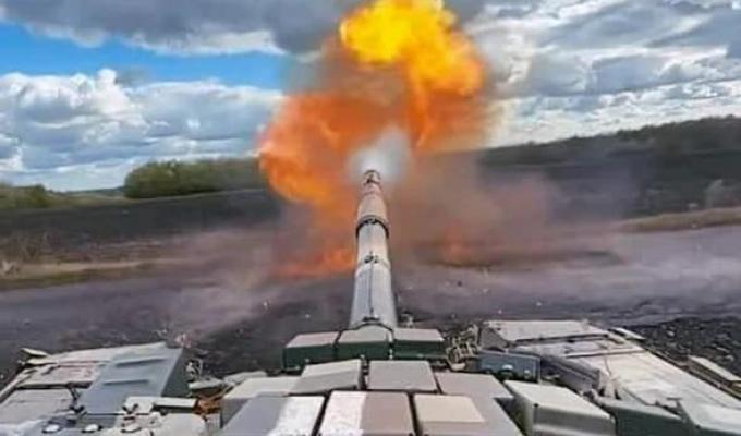 Поблизу Новоселівського та Кузьминого спробували просунутися росіяни, голосувати на так званих перших виборах в «лнр» можна буде упродовж 20 діб, у Станиці Луганській з червня не видаватимуть зарплату без відкритого рахунку в банку рф