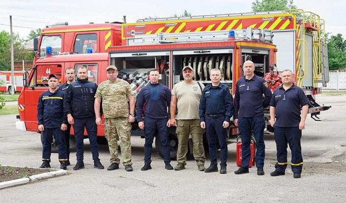 Вогнеборцям Луганщини передали пожежну техніку та обладнання від партнерів з Німеччини