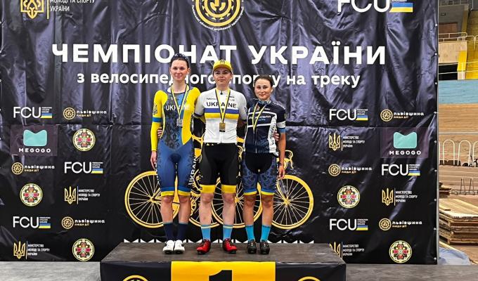 Велоспортсменка з Луганщини здобула золото та бронзу на чемпіонаті України
