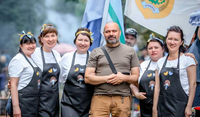 На Рівненщині луганчани долучилися до фестивалю борщу