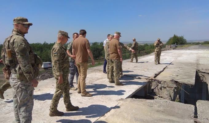 На Луганщині військові вже розпочали відновлювати наступний міст 