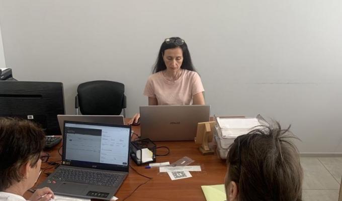 Жителі Попаснянської та Нижньодуванської громад в Києві можуть звернутися до адміністратора ЦНАПу