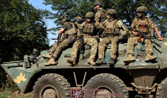 НЕволевиявлення в так званій «лнр»: не облаштував дільницю – можна голосувати тиждень. На Сватівщині військові рф залишаться без забезпечення продуктами. Поблизу Новоєгорівки точаться бої