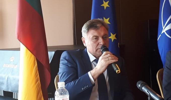 Юрій Гарбуз вивів Луганщину до трьох морів