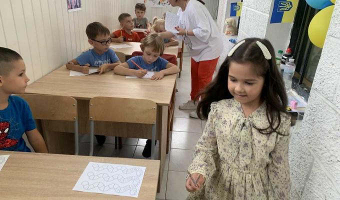 У Кремінському гумхабі в Дніпрі тривають заняття для дітей-переселенців