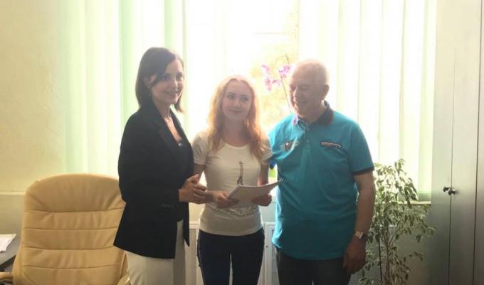 Дівчина-сирота стала власницею квартири у Старобільську за кошти держбюджету