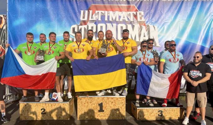 Кремінянин став чемпіоном світу у багатирському багатоборстві 