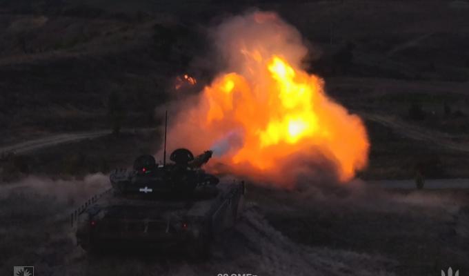 У Рубіжному окупанти пропонують власноруч відновити пошкоджені ними багатоповерхівки, місцеві комунальники досі не отримали першої зарплати, росіяни не зменшують авіаційний вплив на Луганщині