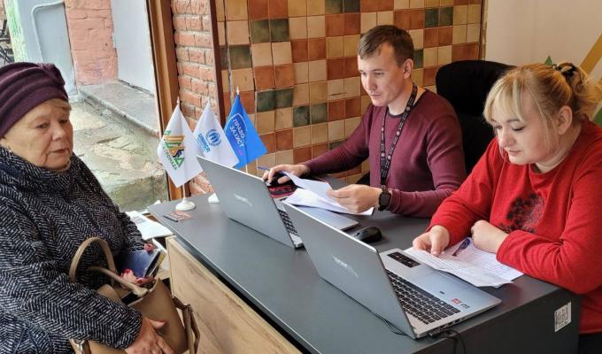 Понад 1,2 тисячі жителів Луганщини звернулися за тиждень до хабів Гірської громади