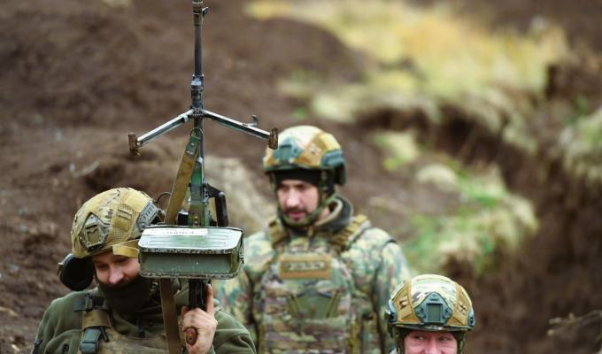 Місяць тому запускали котельні – на зиму жителів Лисичанська окупанти переселятимуть до пунктів обігріву, загарбники визнали неспроможність увімкнути опалення в Сєвєродонецьку, із Невського та Макіївки евакуювали ще трьох жителів