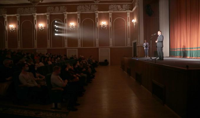 «80 сезонів. Пишаємося кожним». Луганський обласний академічний український музично-драматичний театр святкує річницю створення