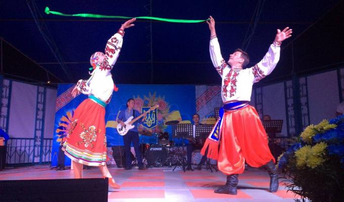 Ансамбль пісні і танцю «Радани» Луганської обласної філармонії взяв участь в обласних заходах до Дня Незалежності в м. Сватове