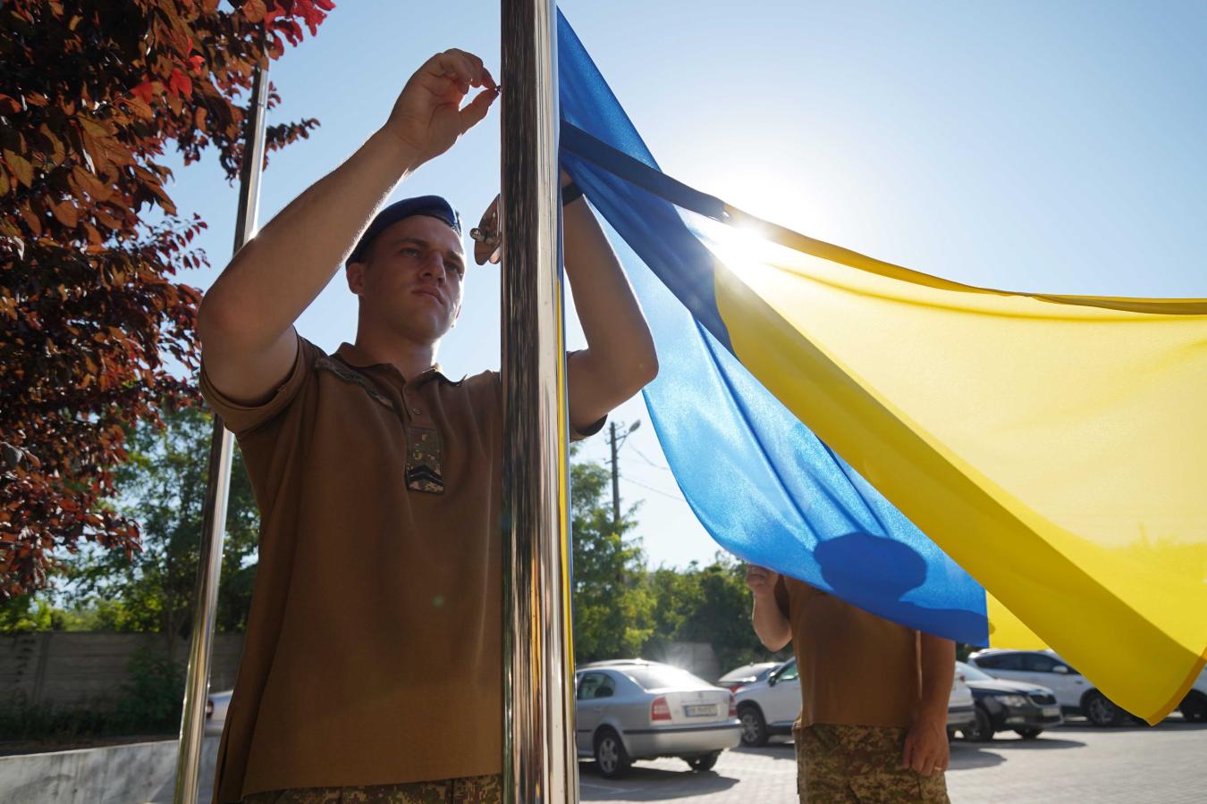 До Дня Державного Прапора України луганчани разом із усією Україною здійняли у небо свій синьо-жовтий стяг