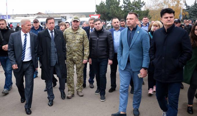 Члени парламентського Комітету з питань прав людини, деокупації та реінтеграції відвідали Щастя та Станицю Луганську