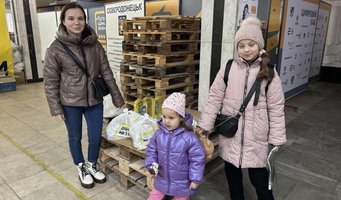 У хабі Сєвєродонецької громади в Дніпрі можна одержати харчування для немовлят