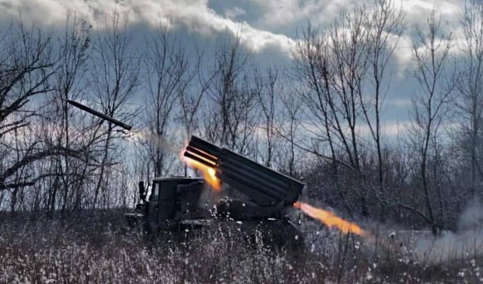 На Старобільщині заборонили відзначати День Святого Миколая, співробітникам Луганського аграрного університету росіяни три місяці не виплачують заплату, ворог й надалі тисне двох напрямків