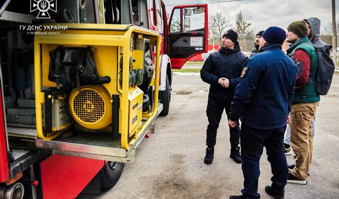 Рятувальники Луганського гарнізону одержали спеціалізовану техніку від партнерів