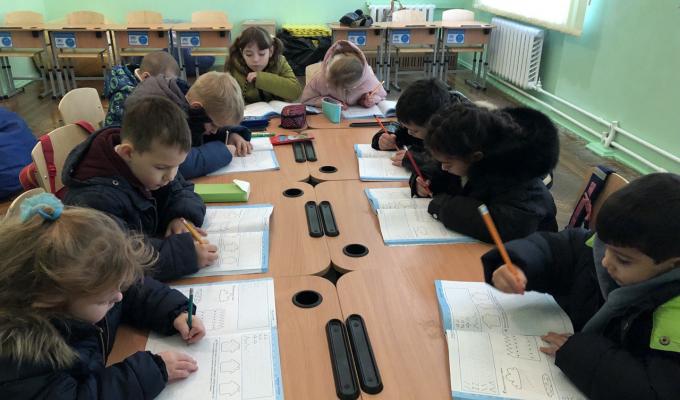 У Дніпрі при хабі Сєвєродонецької громади дітей готують до школи