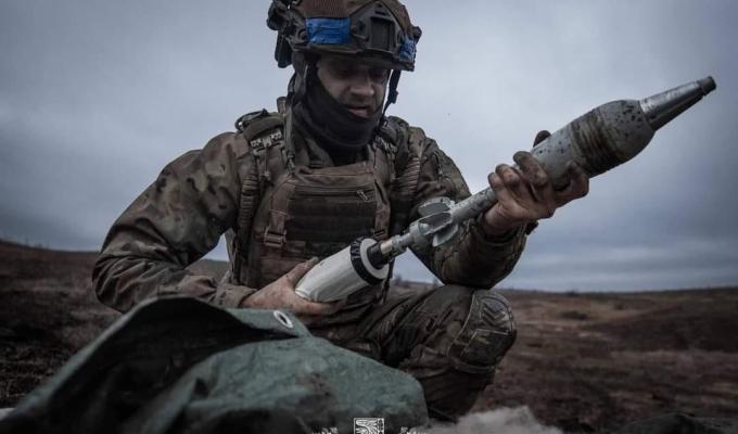 На Сході росіяни збільшили кількість військової техніки, яка підтримує штурми