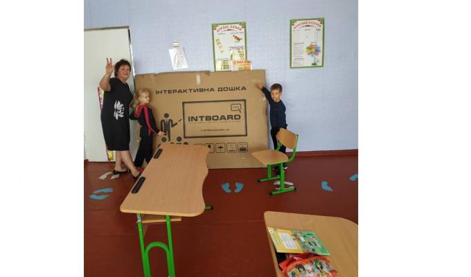 У школах Станично-Луганського району з'явилися інтерактивні комплекси