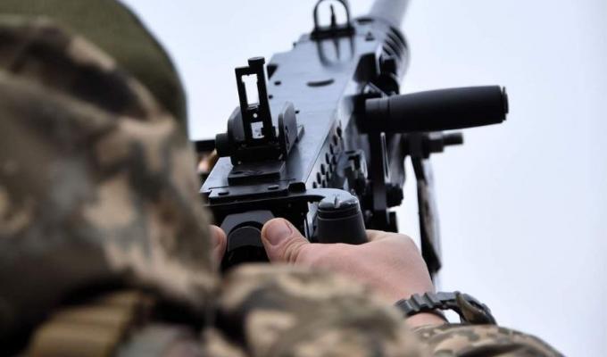 В багатоповерхівках Лисичанська зрізали радіоатори, при поверненні до Рубіжного містяни виявляють в квартирах будівників-гастролерів, до Невського завезли хліб за запропонували евакуюватися