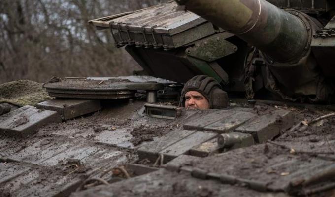 У районі Макіївки точаться активні бойові дії; фсб перевірятиме освітян в окупації, які влаштувалися до 2014 року; з навчальних закладів «лнр» вилучать всю україномовну літературу