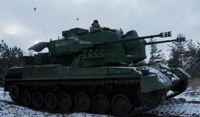 У Рубіжному росіяни не сплачують за комунальні послуги – господарям квартир нарахували борги, зима в Сєвєродонецьку – у 9-поверхівці залишилося 15 жителів, до звільненої Новолюбівки привезли хліб і продукти харчування