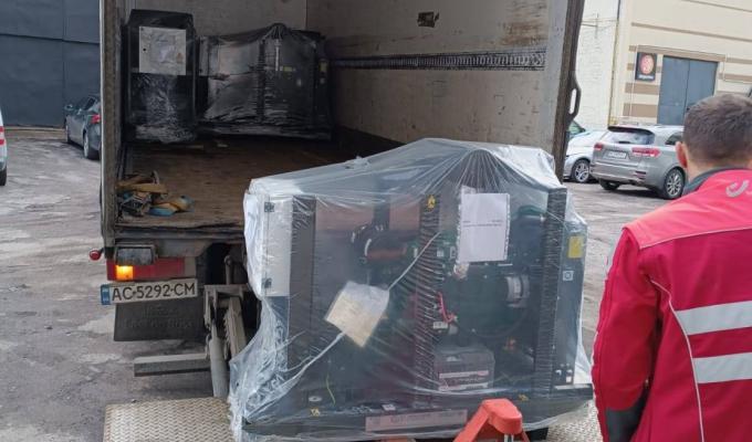 Медзаклад зі Старобільська отримав вісім потужних генераторів