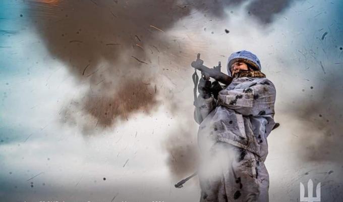 Із вихідних окупанти розпочнуть побудинковий обхід виборців, у знеструмленому Довжанську населення самостійно прибирає вирвані негодою дерева, ворог дещо зменшив загальну кількість обстрілів