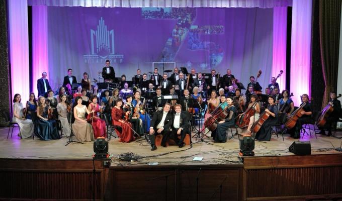 75 років бездоганного служіння мистецтву і людям!