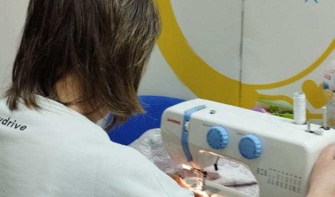У хабі в Ірпені можна скористатися послугами швачки