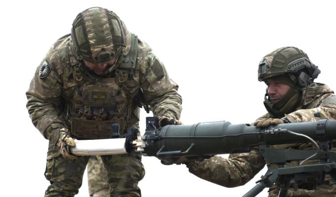 Окупанти в Лисичанську склали список квартир для «націоналізації», росіяни пропонують по 100 тисяч рублів за свідчення жителів «лнр» проти України, по Новолюбівці ворог завдав авіаційного удару